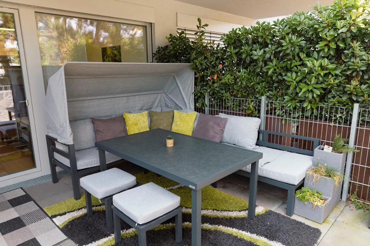Pool And Hot Tub - Romantic Hideaway Apartment Vienna