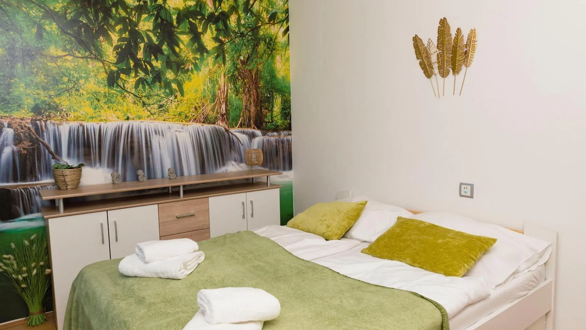 Pool And Hot Tub - Romantic Hideaway Apartment Vienna Austria