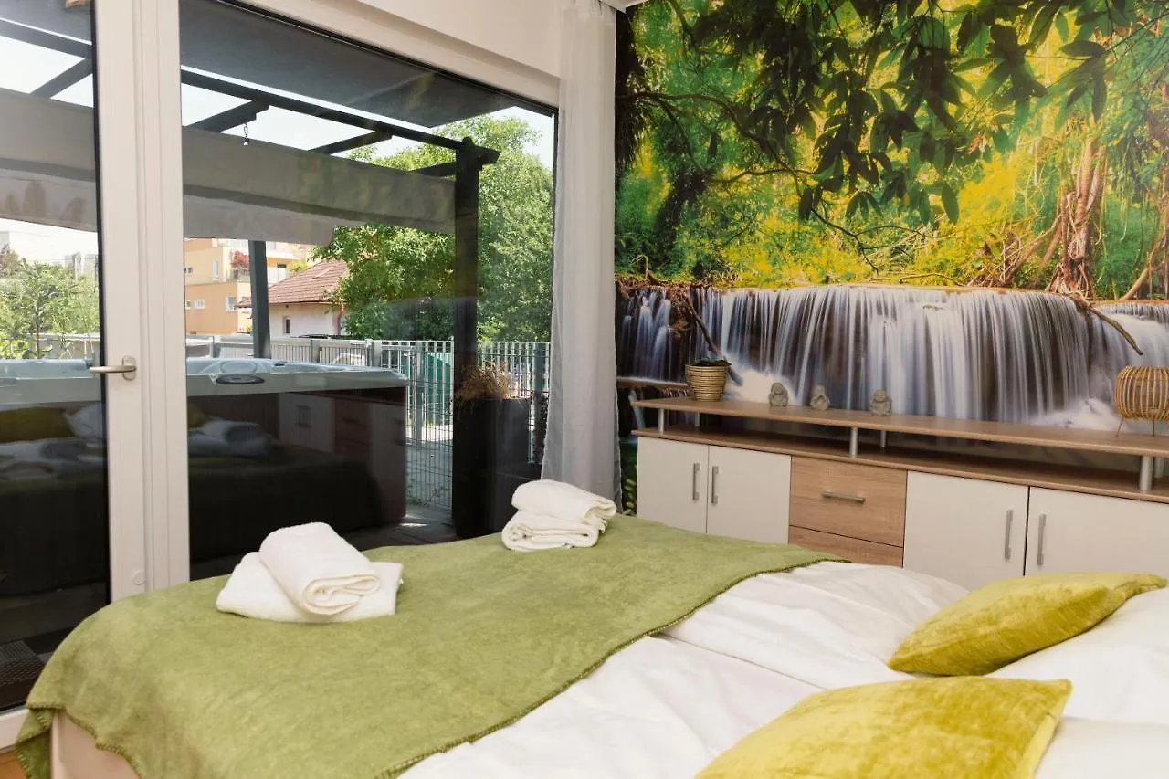 Apartmán Pool And Hot Tub - Romantic Hideaway Vídeň